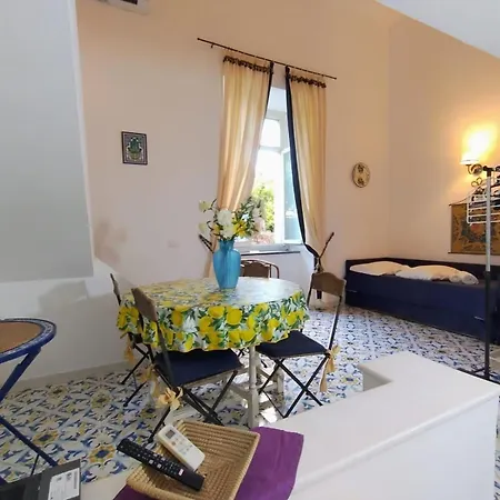 Lägenhet Casa Caprilu Capri